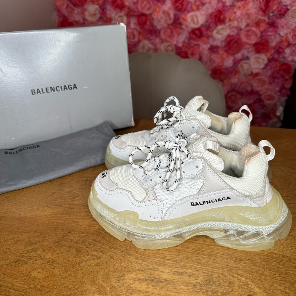 Balenciaga triple S sneaker size 39
